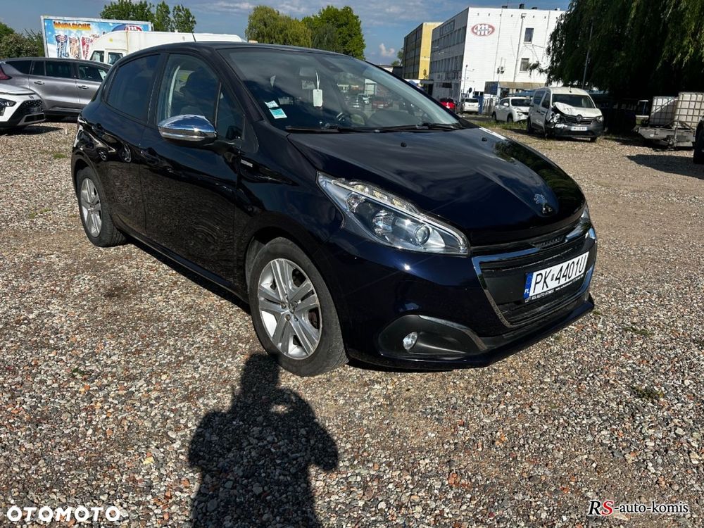 Peugeot 208 - 5