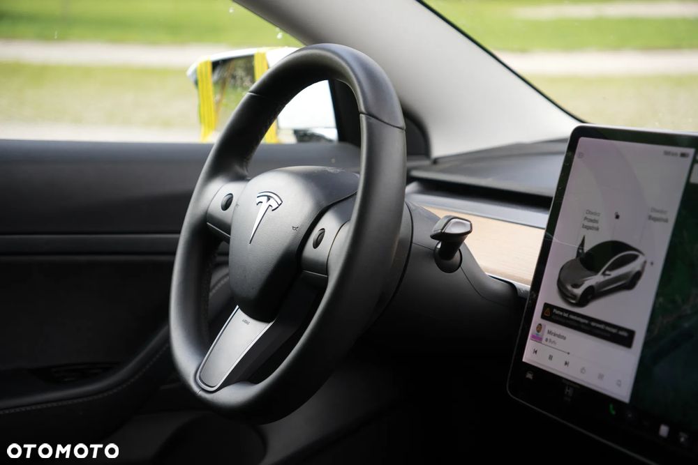 Tesla Model 3 Standard Reichweite Plus Hinterradantrieb - 16