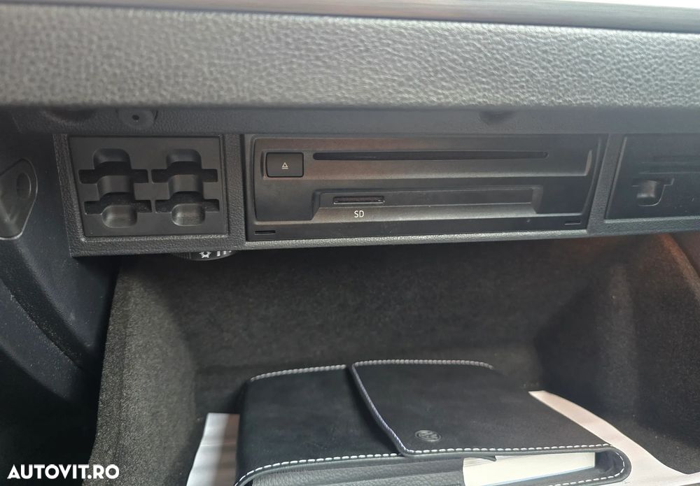 Volkswagen Golf 2.0 TDI DSG Comfortline - 36