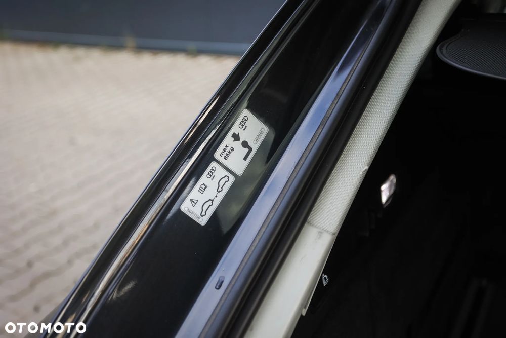 Audi A6 Avant 2.0 TDI Ultra DPF S tronic - 23