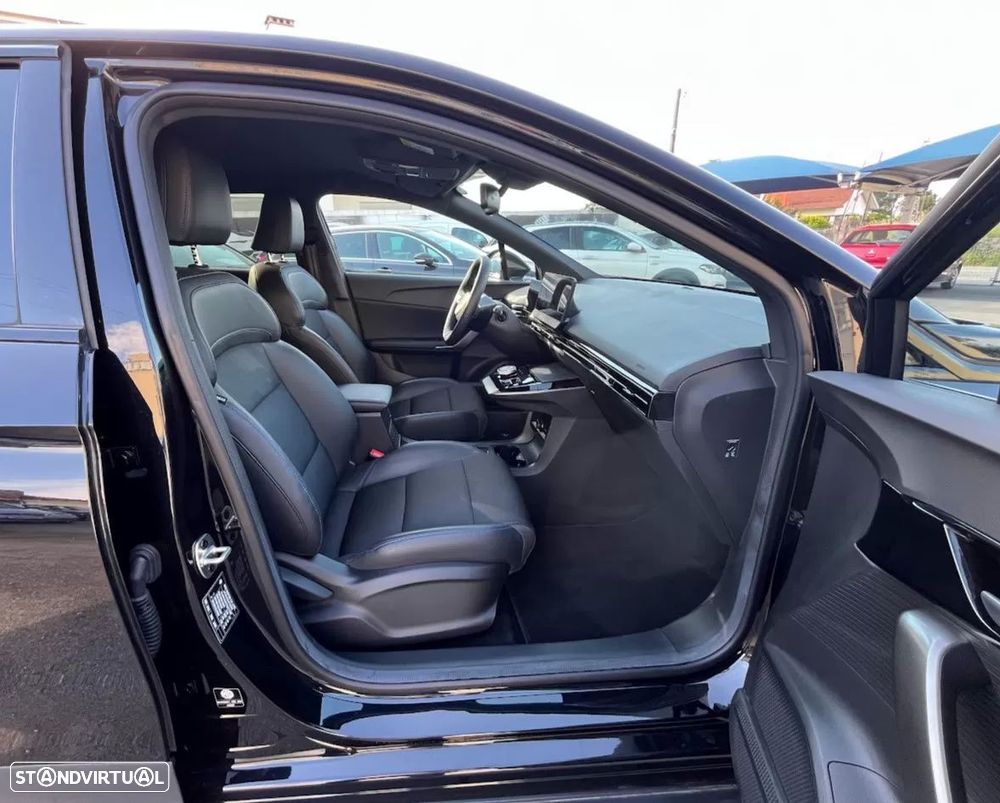 MG MG4 64 kWh Luxury - 30