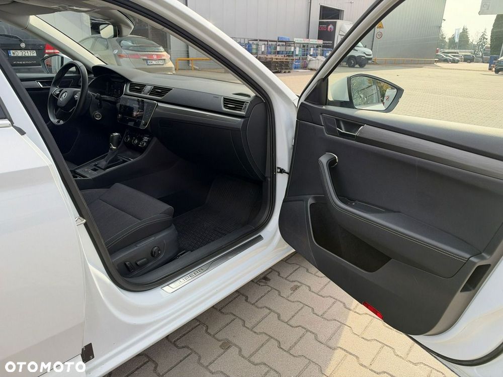 Skoda Superb 2.0 TDI 4x4 DSG Style - 20