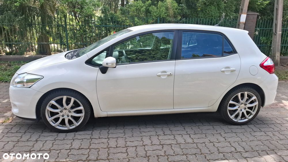 Toyota Auris - 2