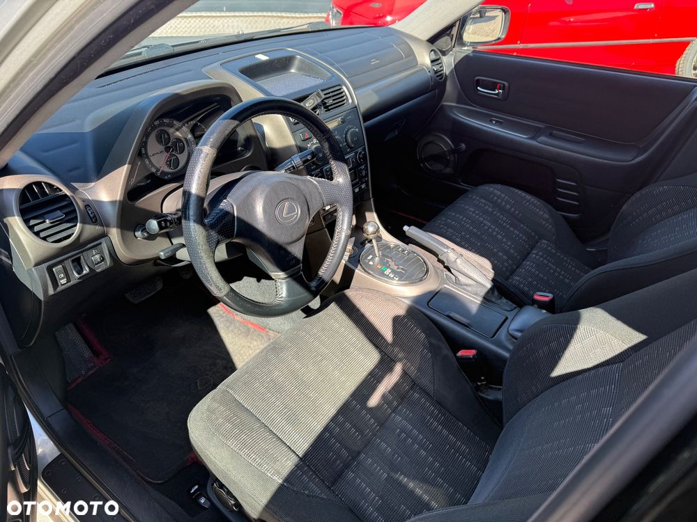 Lexus IS 200 Elegance - 21