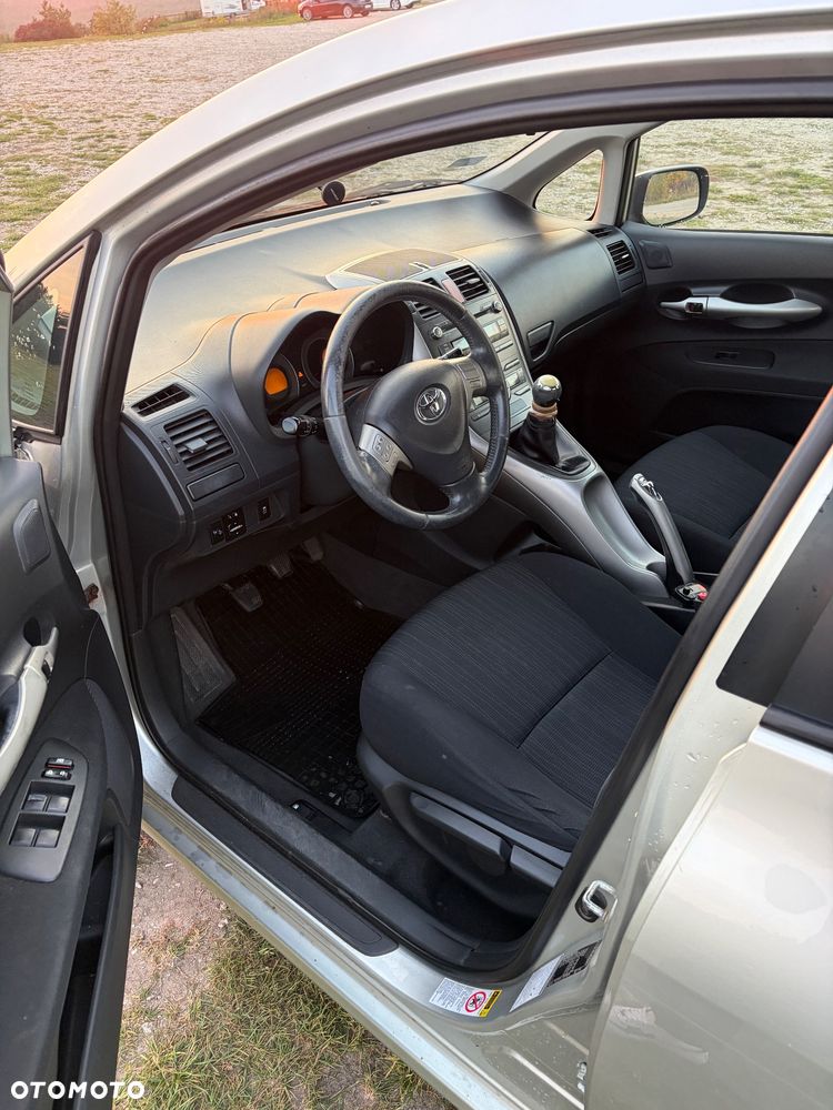 Toyota Auris 2007 photo 5