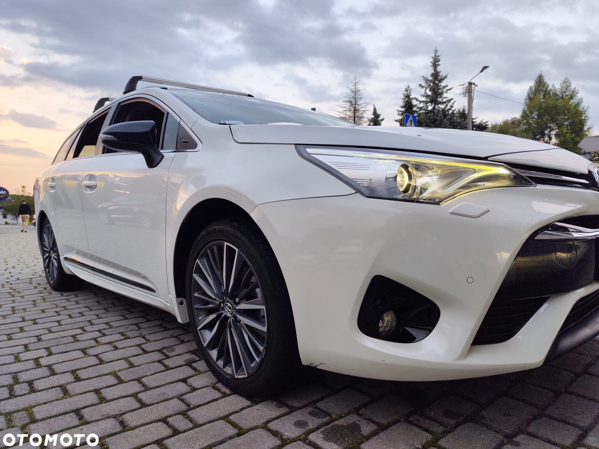 Toyota Avensis 1.8 Selection MS - 3