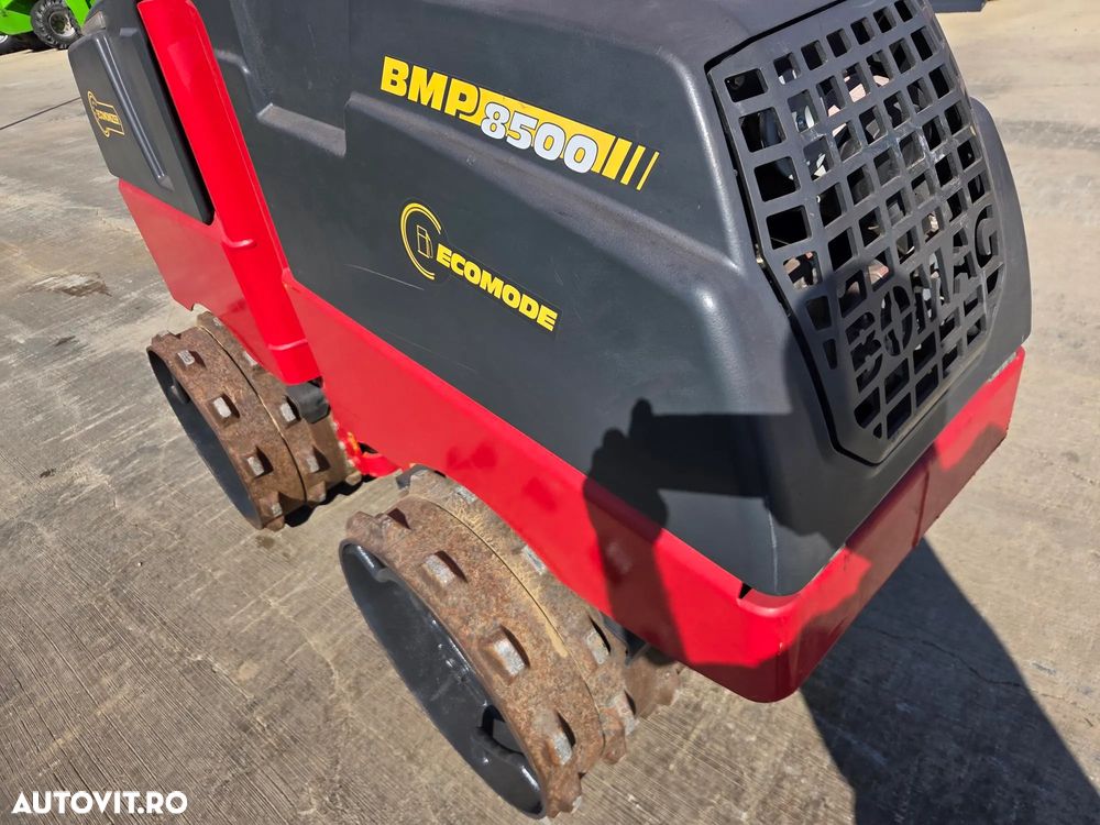 Bomag BOMAG 850, PICIOR DE OAIE, RADIOCOMANDA, latime tambur 0,8m, Masa operationala 1,5t, lungime 2m, motor Kubota 20CP, posibilitate leasing 4 ani, CA NOU-PROMOTIE 20.900 EUR+tva - 17