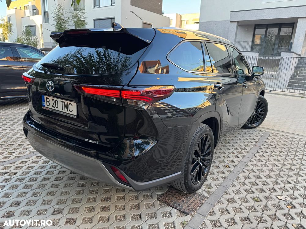 Toyota Highlander 2.5 L Hybrid Dynamic Force 248CP Luxury Metallic - 3