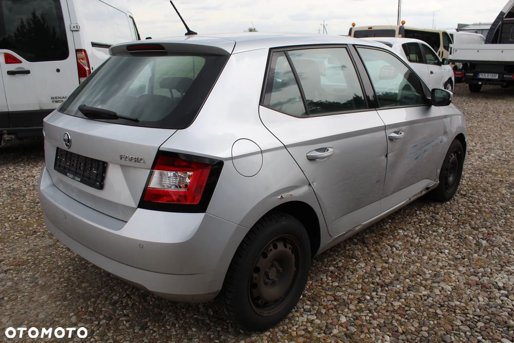 Skoda Fabia - 5