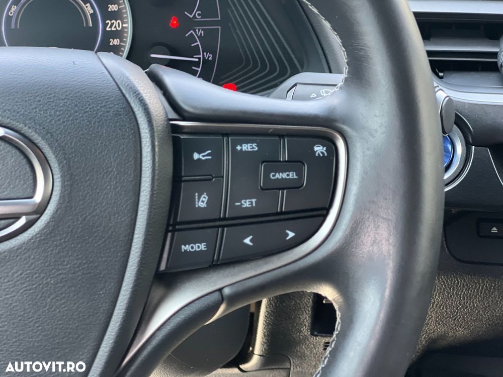 Lexus UX 250h 2.0L HEV 20H- (178 HP) 4X4 CVT Business - 15