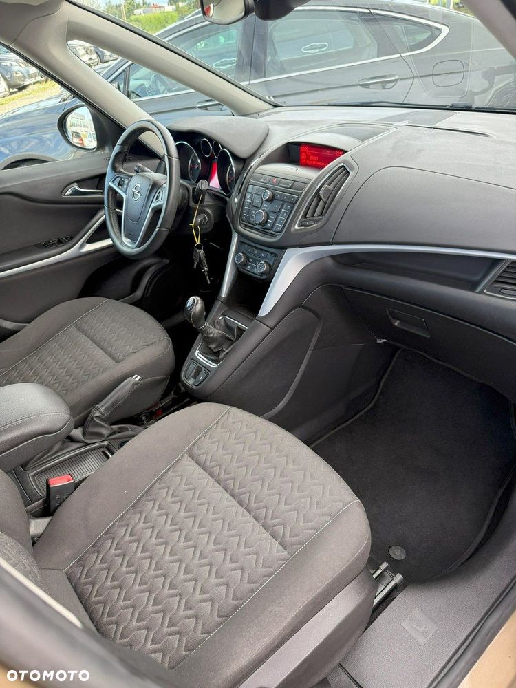 Opel Zafira - 18