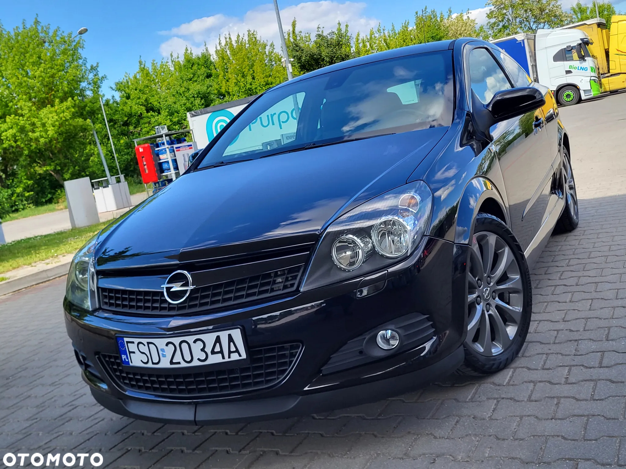 Opel Astra GTC 1.6 Cosmo - 37