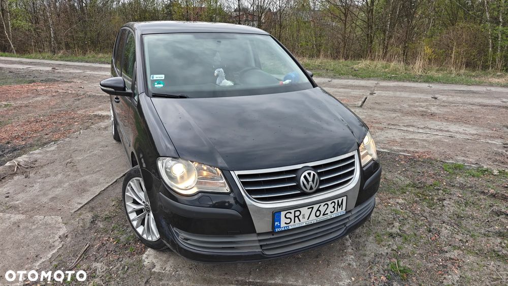 Volkswagen Touran 1.9 TDI DPF Conceptline - 1
