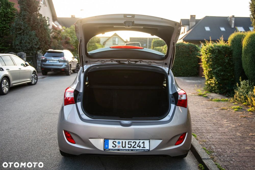 Hyundai i30 1.4 Comfort - 14