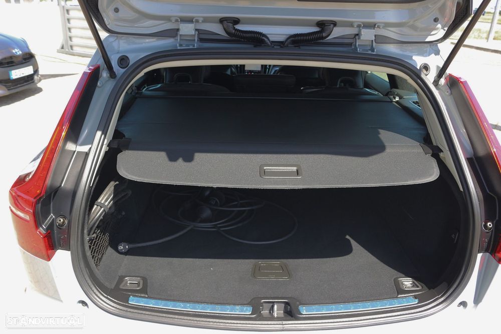 Volvo V60 2.0 T6 AWD TE Essential - 37