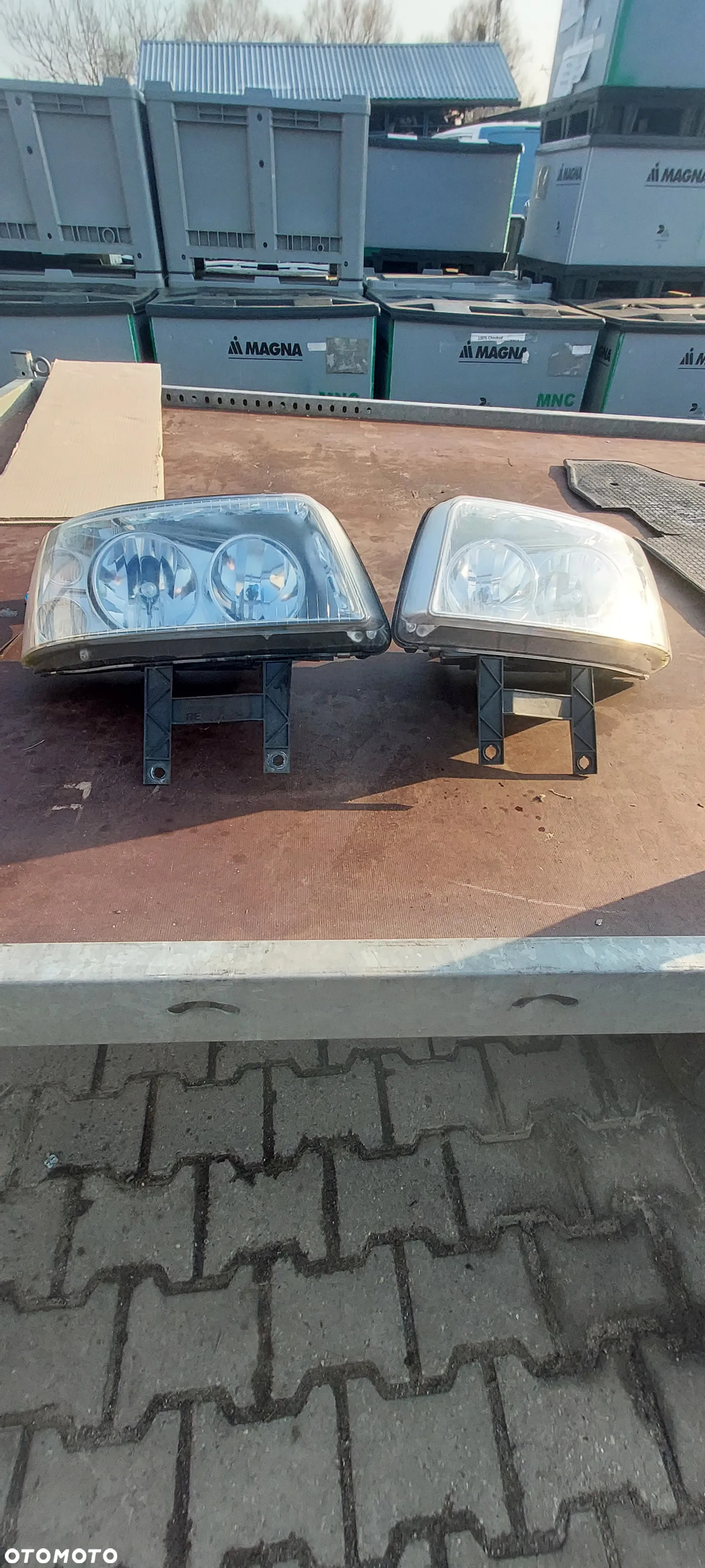 reflektor lampa vw t5 multivan przód - 2