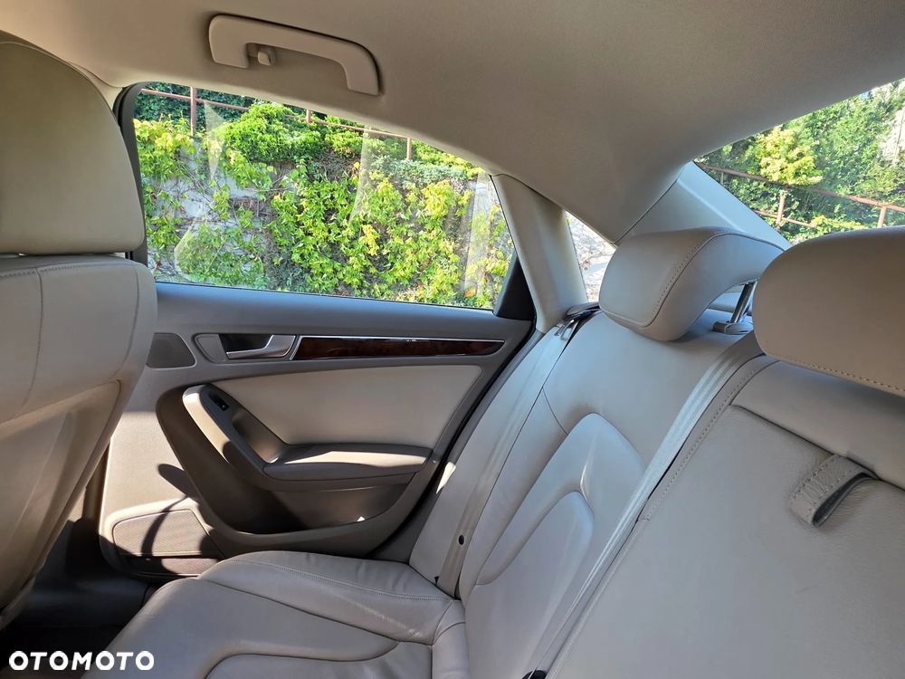 Audi A4 Limousine 2.0 TFSI quattro S line Sportpaket - 16