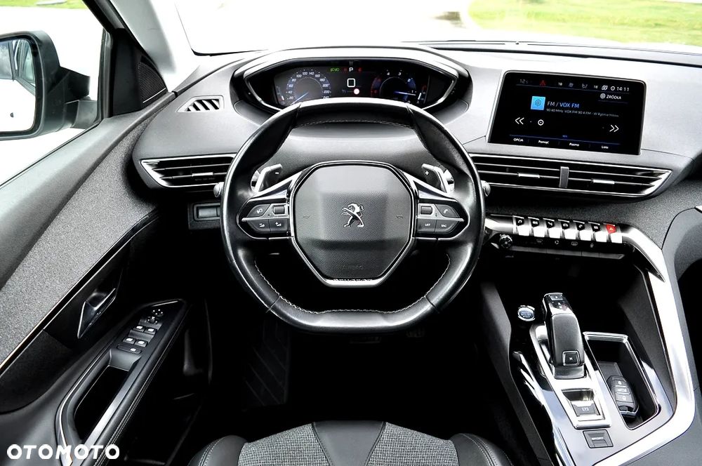 Peugeot 5008 1.5 BlueHDi Allure S&S EAT8 - 26