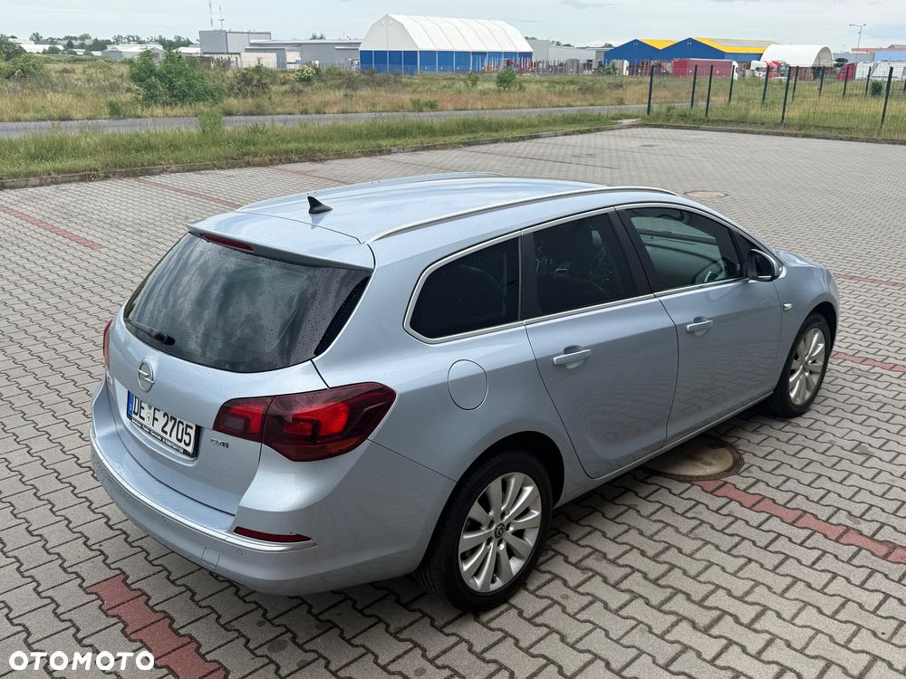 Opel Astra 1.7 CDTI Cosmo - 25