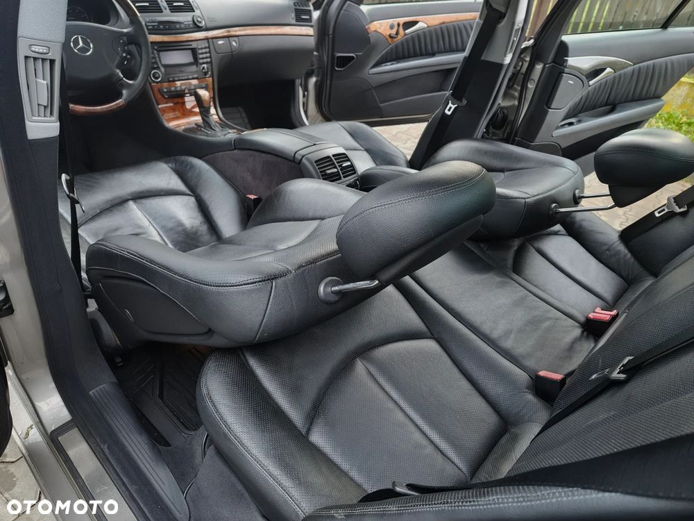Mercedes-Benz Klasa E 320 CDI T Elegance - 22