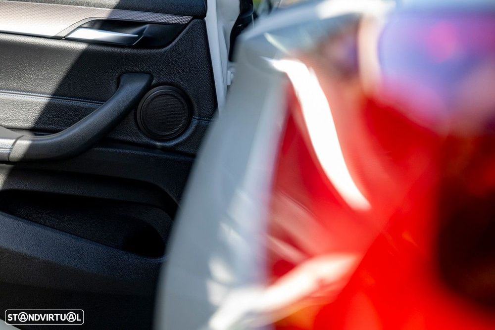 BMW X2 18 d xDrive Auto Pack M - 23