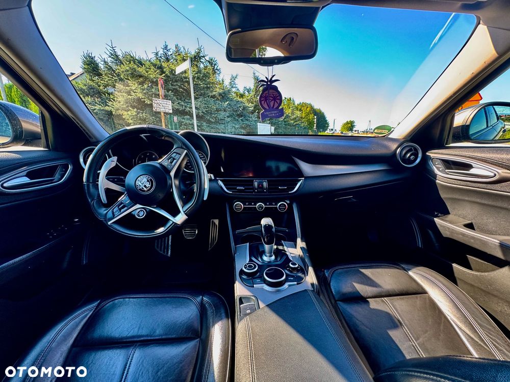 Alfa Romeo Giulia 2.2 D Turbo Super - 9