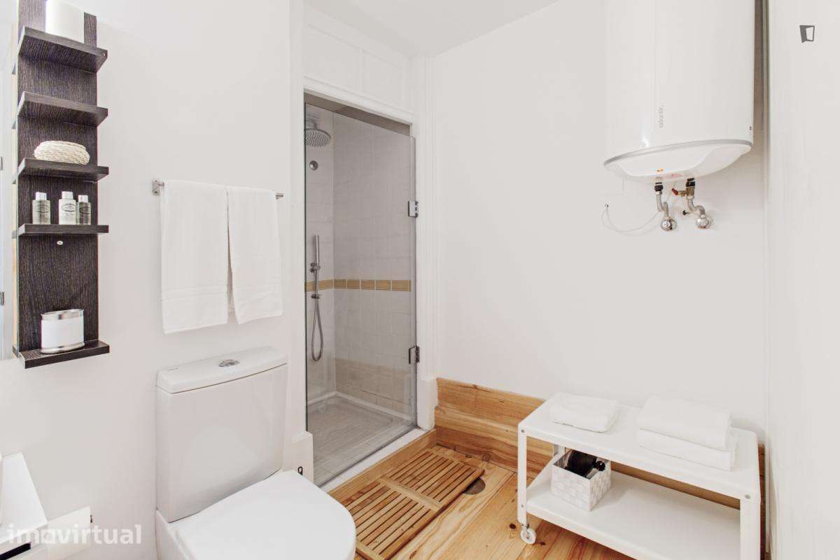 Apartamento com 1 quartos - localizado em Cedofeita Porto - Grande imagem: 2/13