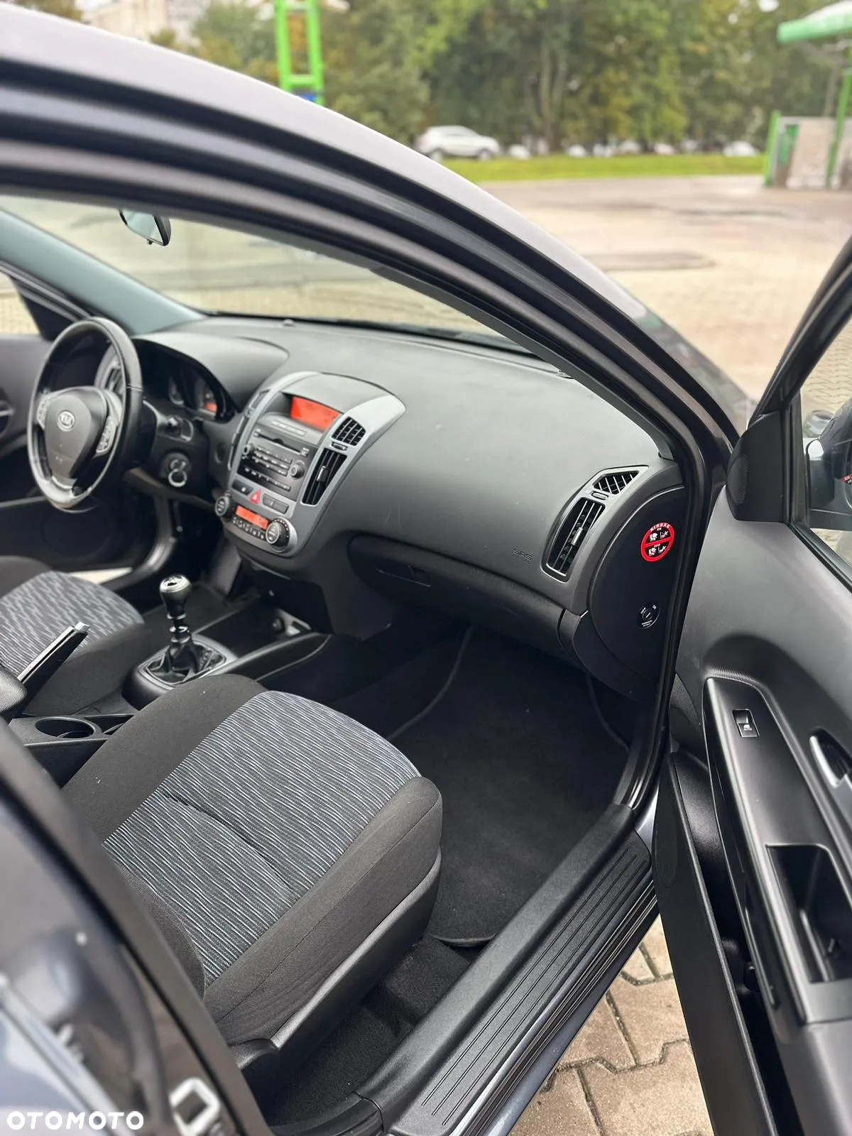 Kia Ceed - 12