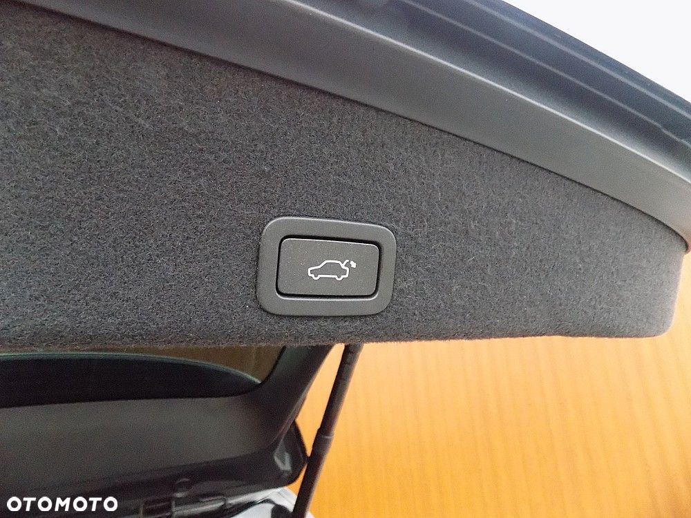 Volvo XC 60 D4 Drive-E R-Design Momentum - 22