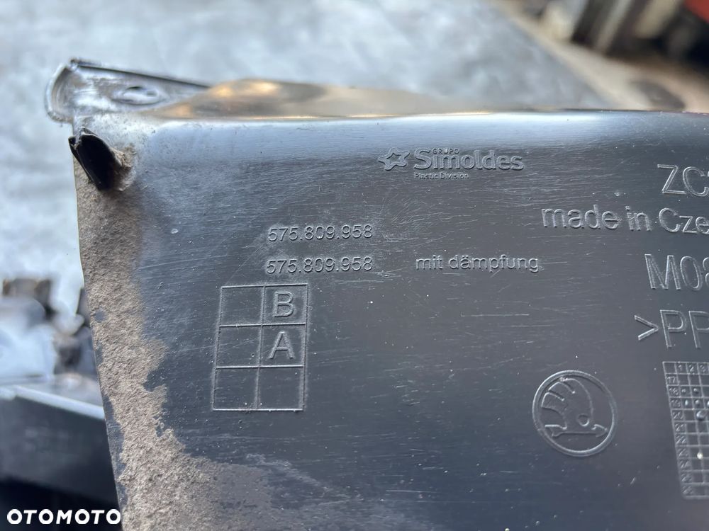 Skoda Karoq nadkole przód przednie prawe 57A854816 575809958 - 6