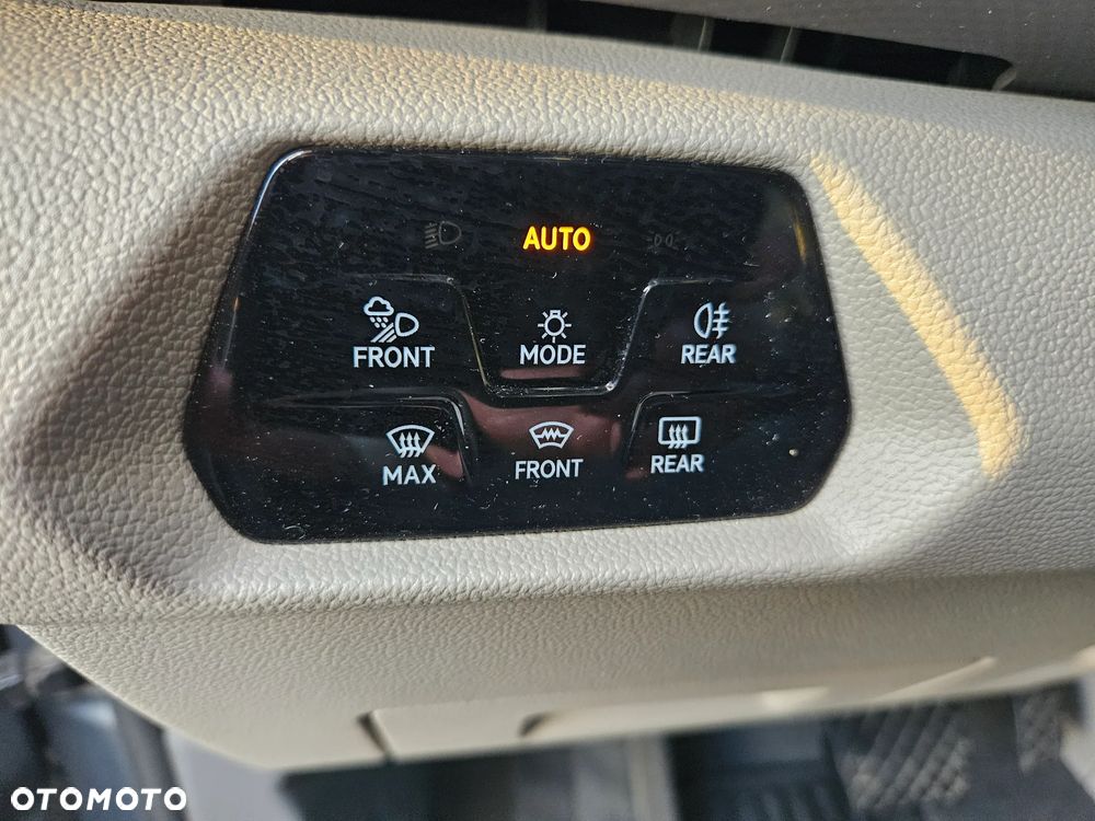 Volkswagen Multivan 2.0 TDI L2 DSG - 23