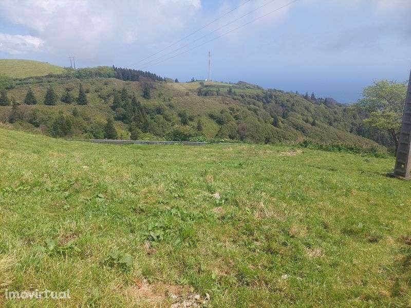 Terreno rural na Ponta Garça (Pico do Calvo) 1.13 ha - Grande imagem: 2/6