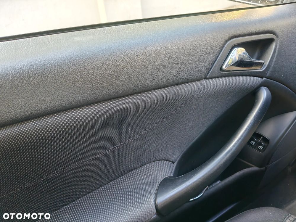Mercedes-Benz Klasa C 200 CDI Automatik DPF Sport Edition - 14