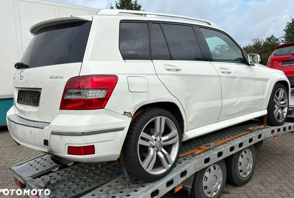 Mercedes-Benz GLK 320 CDI DPF 4Matic 7G-TRONIC Edition 1 - 3