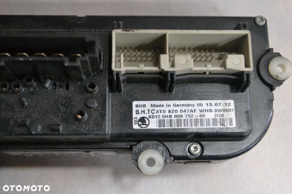 PN181 3T0820047AF PANEL KLIMATYZACJI SKODA OCTAVIA - 3