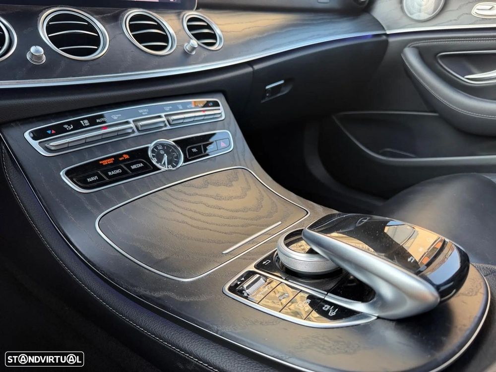 Mercedes-Benz E 300 de AMG Line - 13