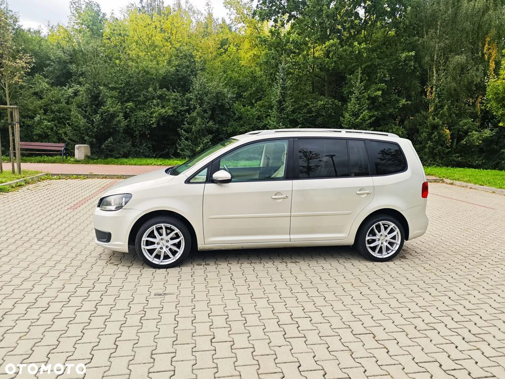 Volkswagen Touran 2.0 TDI Highline - 8