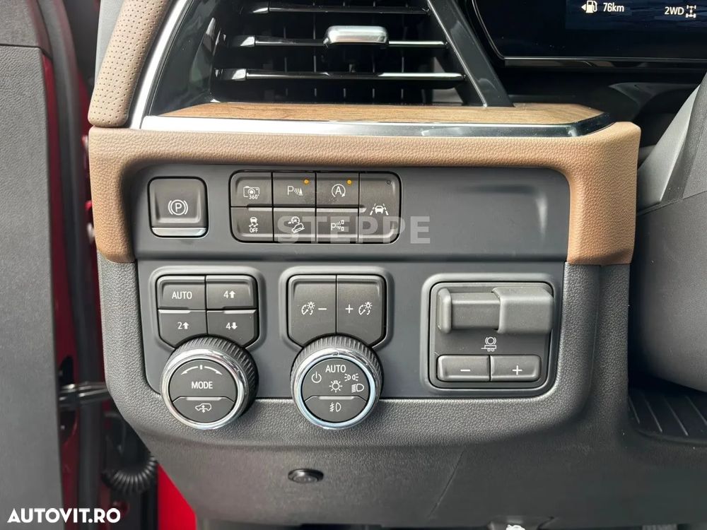 Chevrolet Suburban - 23