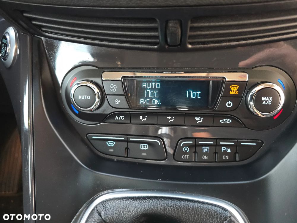 Ford Kuga - 17