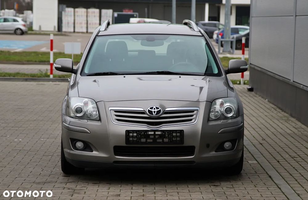 Toyota Avensis 1.8 VVT-i Sol Premium - 11