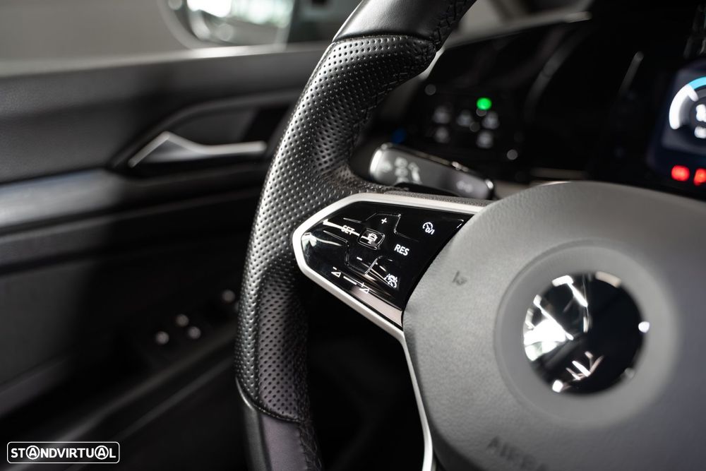 VW Golf 2.0 TDI GTD DSG - 18