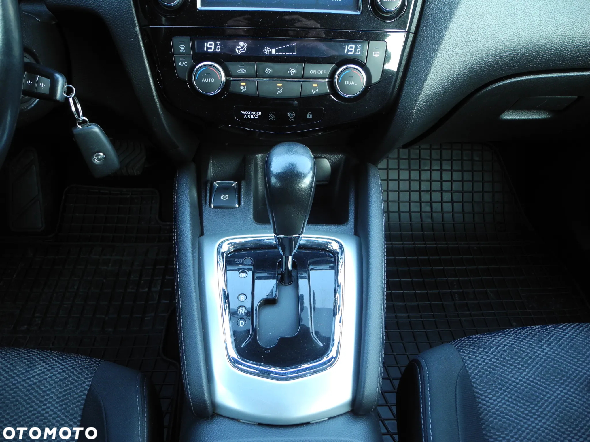 Nissan Qashqai - 10