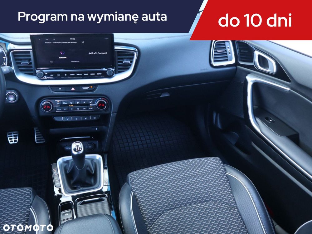 Kia Ceed - 10