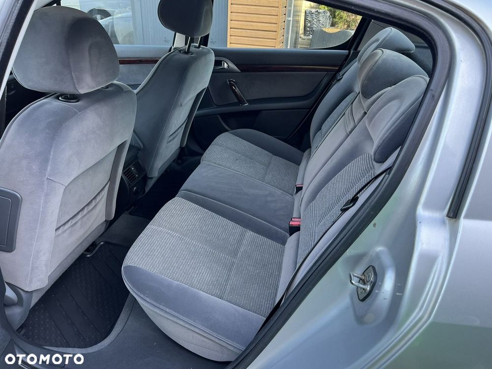 Peugeot 407 - 27