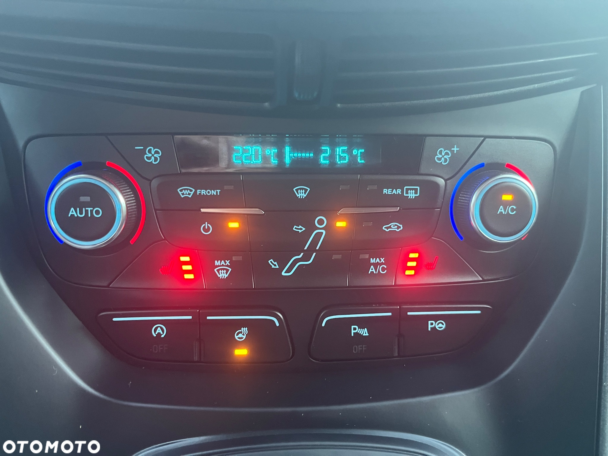 Ford Grand C-MAX 1.5 EcoBoost Start-Stopp-System Titanium - 29