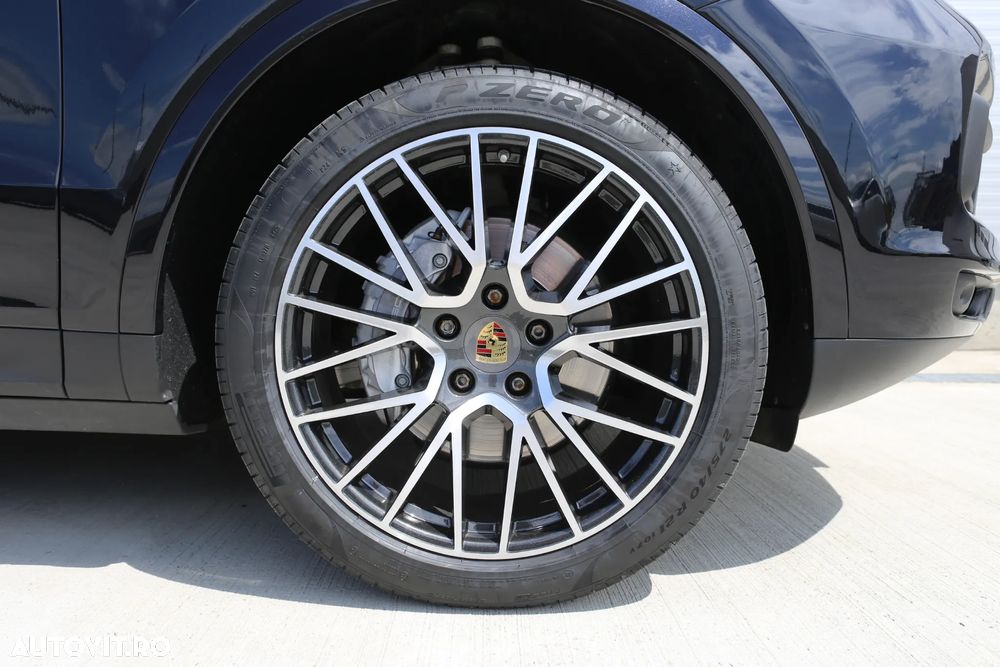 Porsche Cayenne Coupe E-Hybrid Tiptronic S - 33