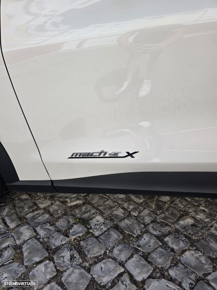 Ford Mustang Mach-E Alargada - 4