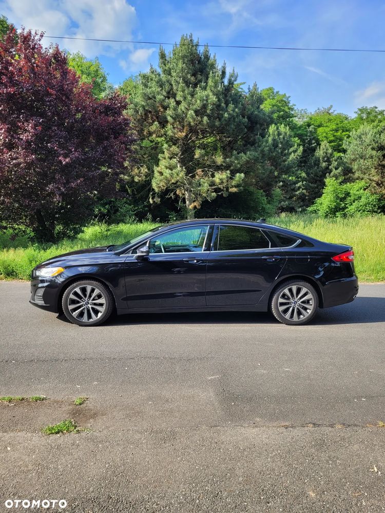 Ford Fusion - 4