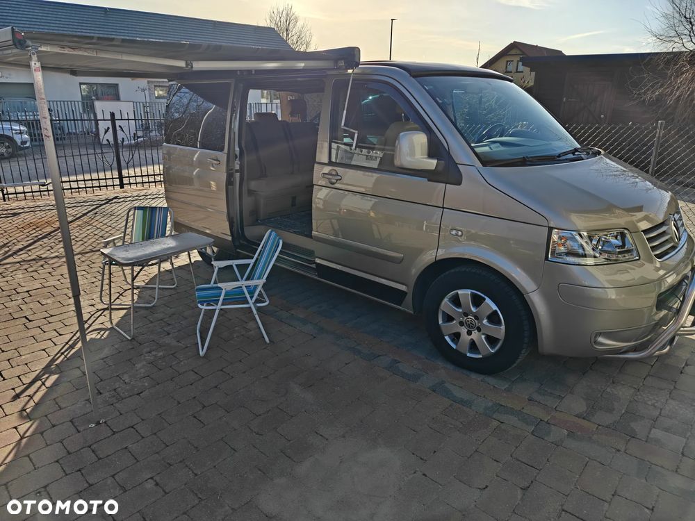 Volkswagen Multivan - 21