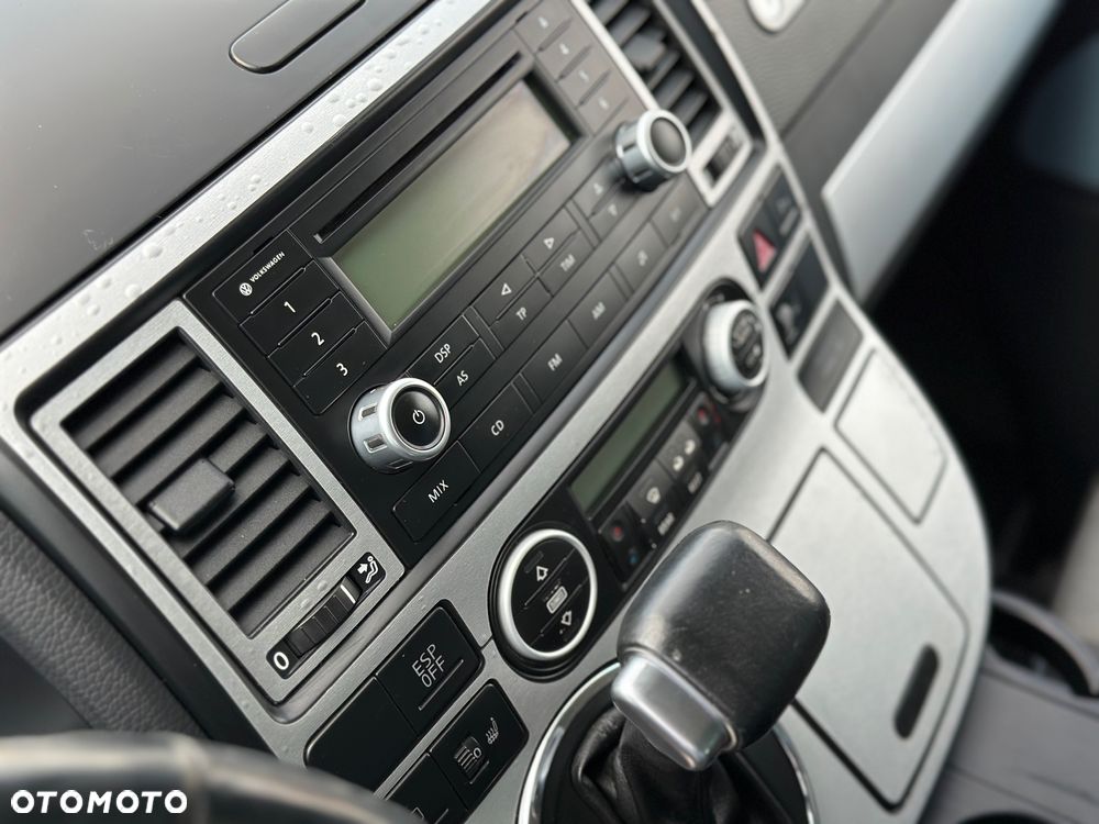 Volkswagen Multivan - 25